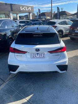 2017 Lexus
CT 200h F Sport