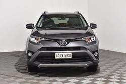 2017 Toyota
RAV4 GXL