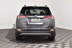 2017 Toyota
RAV4 GXL