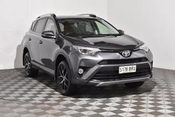 2017 Toyota
                RAV4 GXL