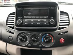 2014 Mitsubishi
Triton GLX