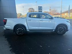 2025 Mazda
                BT-50 XTR