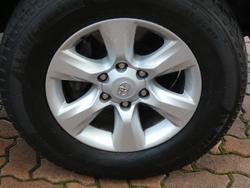 2011 Toyota
Landcruiser Prado GXL