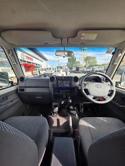 2011 Toyota
Landcruiser GXL