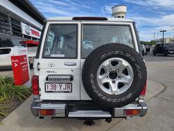 2011 Toyota
Landcruiser GXL
