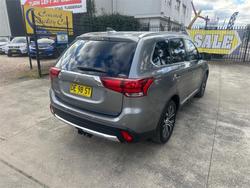 2017 MITSUBISHI
OUTLANDER LS SAFETY PACK (4x4) 7 SEATS