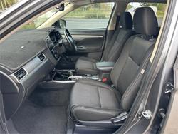 2017 MITSUBISHI
OUTLANDER LS SAFETY PACK (4x4) 7 SEATS