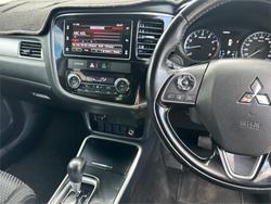 2017 MITSUBISHI
OUTLANDER LS SAFETY PACK (4x4) 7 SEATS