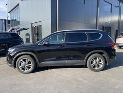 2018 Hyundai
Santa Fe Highlander
