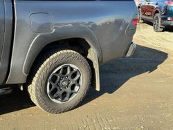 2018 Toyota
Hilux Rugged X