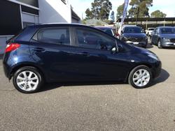 2014 Mazda
2 Neo Sport