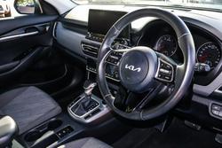 2022 Kia
Seltos Sport