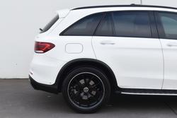 2022 Mercedes-Benz
GLC-Class GLC300