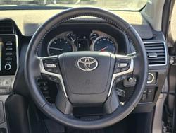 2022 Toyota
Landcruiser Prado VX
