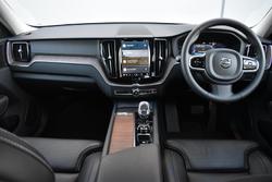 2023 Volvo
XC60 Ultimate B5 Bright