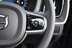 2023 Volvo
XC60 Ultimate B5 Bright