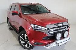 2022 Isuzu
MU-X LS-T