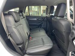 2022 Isuzu
MU-X LS-T