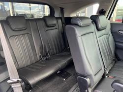 2022 Isuzu
MU-X LS-T