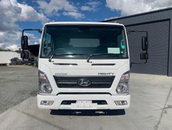 2025 Hyundai Mighty EX4/6 White