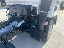 2025 Hyundai Mighty EX4/6 White
