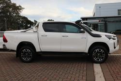 2022 Toyota
Hilux SR5