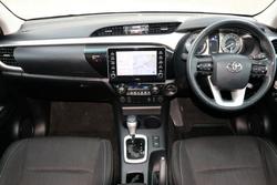 2022 Toyota
Hilux SR5