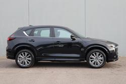 2025 Mazda
CX-5 G35 Akera