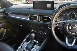 2022 Mazda
CX-5 Akera