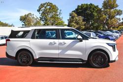 2025 Kia
Carnival S