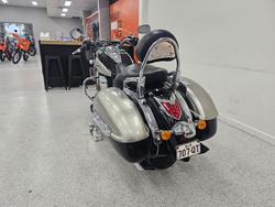 2010 Kawasaki VULCAN 1700 NOMAD Black