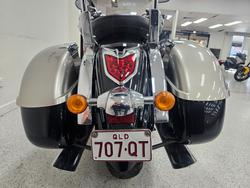 2010 Kawasaki VULCAN 1700 NOMAD Black