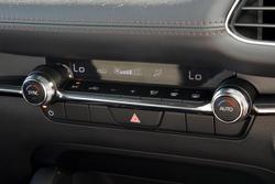 2024 Mazda
3 G20 Evolve