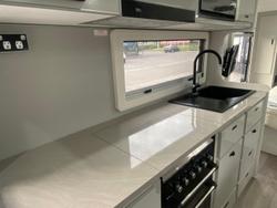 2023 JB Caravans 20'6 Dirt Road Xtreme Side Club