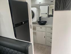 2023 JB Caravans 20'6 Dirt Road Xtreme Side Club