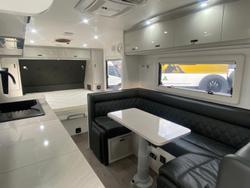 2023 JB Caravans 20'6 Dirt Road Xtreme Side Club