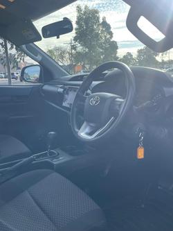 2016 Toyota
Hilux Workmate