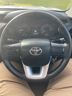 2016 Toyota
Hilux Workmate