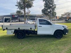 2016 Toyota
Hilux Workmate