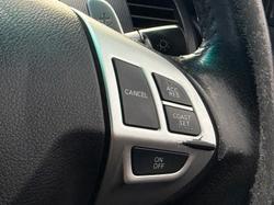 2015 Mitsubishi
Challenger