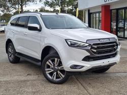 2025 Isuzu
MU-X LS-T