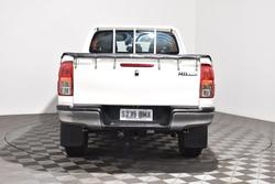 2020 Toyota
Hilux SR