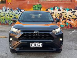 2022 Toyota
RAV4 GX