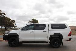 2020 Toyota
Hilux Rugged X