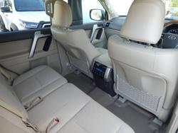2023 Toyota
LANDCRUISER PRADO KAKADU 2.8L T DIESEL AUTOMATIC WAGON 4277430 005