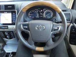 2023 Toyota
LANDCRUISER PRADO KAKADU 2.8L T DIESEL AUTOMATIC WAGON 4277430 005