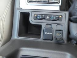 2023 Toyota
LANDCRUISER PRADO KAKADU 2.8L T DIESEL AUTOMATIC WAGON 4277430 005