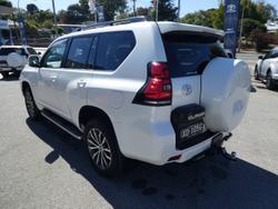 2023 Toyota
LANDCRUISER PRADO KAKADU 2.8L T DIESEL AUTOMATIC WAGON 4277430 005