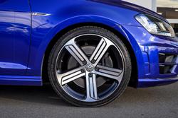 2016 Volkswagen
Golf R