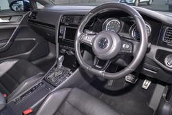 2016 Volkswagen
                Golf R